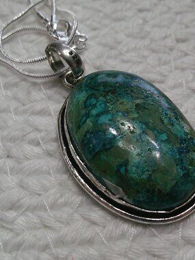 Gorgeous CHRYSOCOLLA Handmade Sterling 925 Pendant/Chain #624E